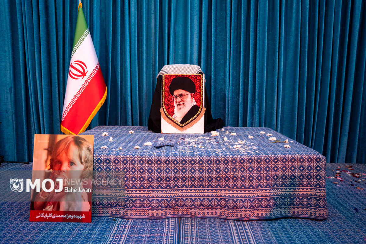 ادای احترام جامعه کارگری به رهبر شهید انقلاب