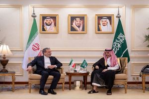 عراقچی و وزیر خارجه عربستان درباره تحولات منطقه و تجاوز رژیم صهیونیستی رایرنی کردند