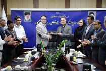 تقدیر رئیس دانشگاه علوم پزشکی هرمزگان از مدیر مارکتینگ بندرعباس مال