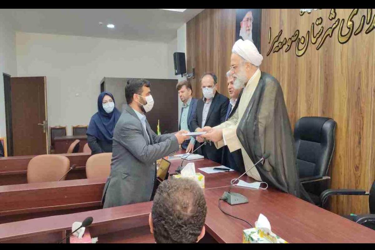 نشست کتابخوان در صومعه سرا