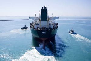 یک نفتکش پانامایی در تنگه هرمز توقیف شد