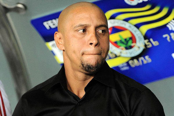 روبرتو کارلوس ستاره سابق برزیل در بیمارستان بستری شد