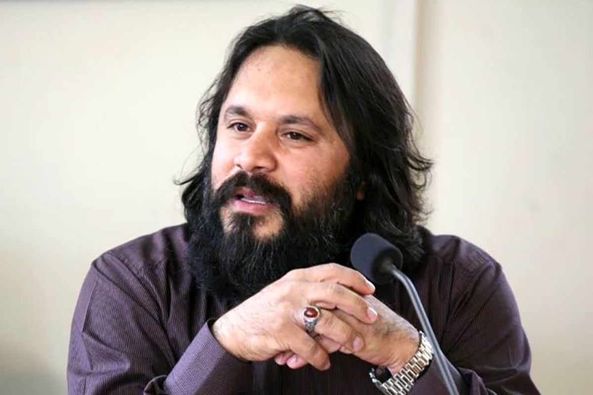 کوروش زارعی