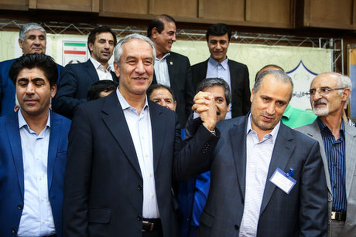 تاج و کفاشیان