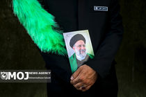 شهدای خدمت آموزگاران بیکلام نسل جوان هستند