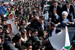 ازدحام جمعیت باعثکندی ورود رئیس جمهور به استادیوم آزادی شد