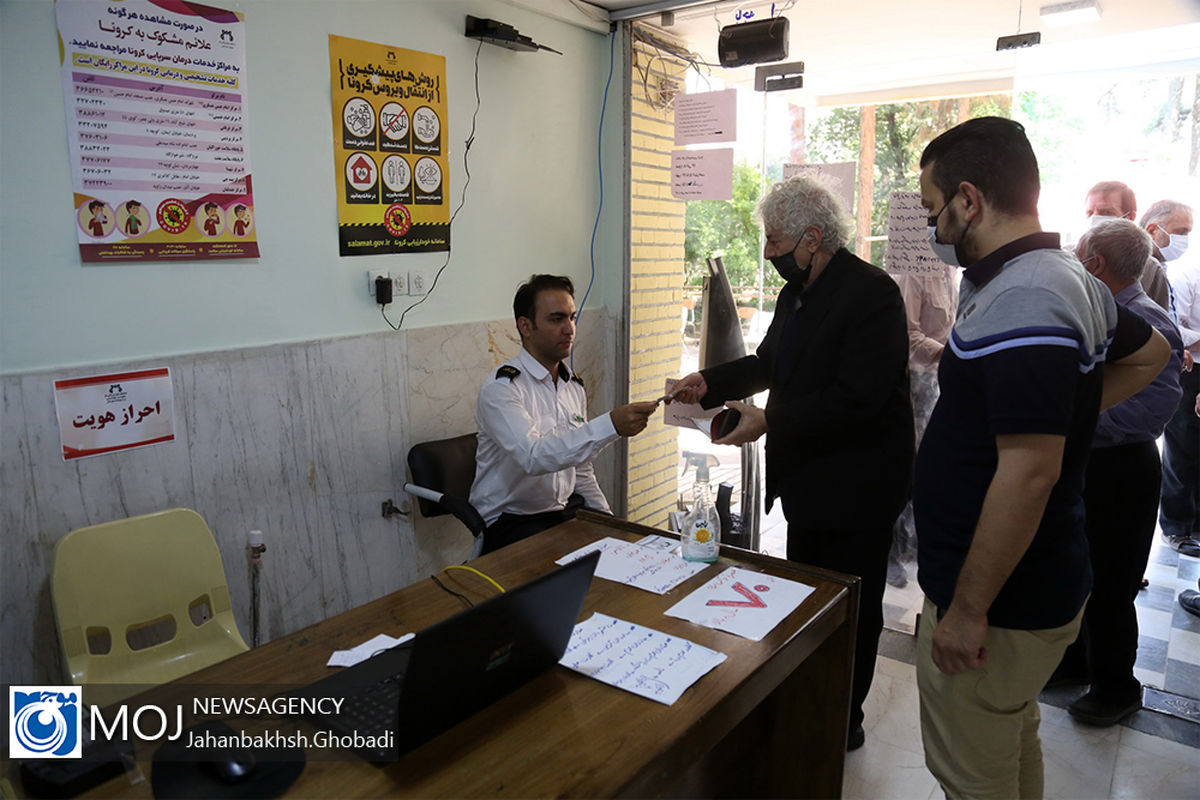 افتتاح مرکز تجمیعی واکسیناسیون کرونا در قم