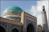 مسجد ۷۲ تن در نزدیک ترین حریم مجاز میدان آزادی قرار دارد