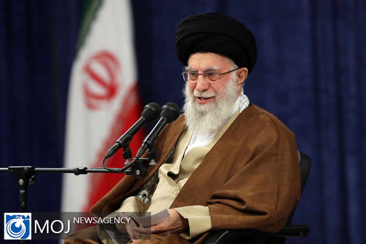 دیدار دست‌اندرکاران برگزاری کنگره بین‌المللی علامه طباطبایی با رهبر انقلاب