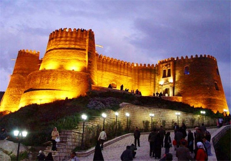 پانزده هزار و 557 گردشگر از قلعه فلک الافلاک بازدید کردند