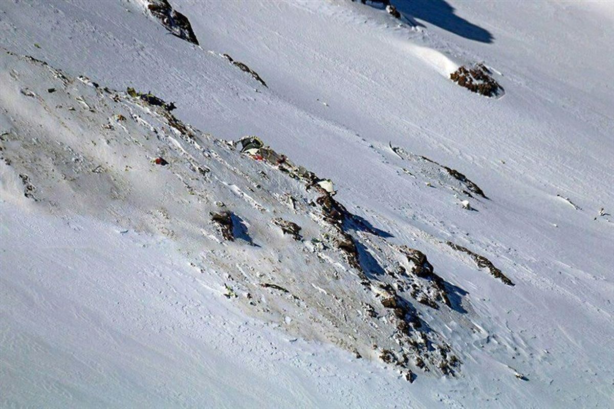 نقطه برخورد هواپیما با کوه