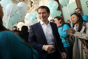 ممنوعیت روسری برای دختربچه‌ها تدوین می شود