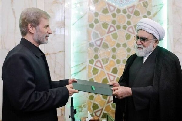 فرمانده کل ارتش خادم حرم امام رضا (ع) شد
