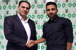 محمدرضا عباسی با تیم ذوب آهن تمدید کرد