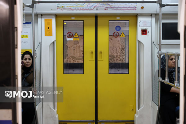 اولین رام قطار چینی در مسیر متروی تهران قرار گرفت