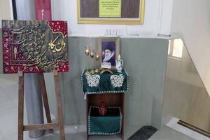 تجلیل از حماسه شهدا در هنرستان دخترانه امام رضا (ع) ناحیه یک شیراز 