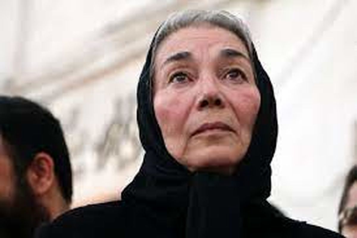 تشییع پیکر پروانه معصومی در رشت