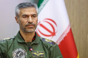 عدم وابستگی به بیگانگان از برکات انقلاب اسلامی ایران است
