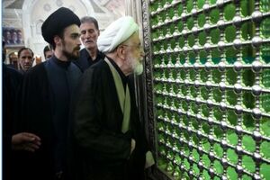 مهدی کروبی در حرم امام(ره) حضور یافت