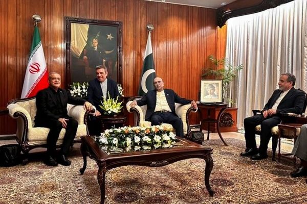 قدردان تلاش شبانه‌روزی پاکستان در راستای استقرار صلح و امنیت در منطقه هستیم