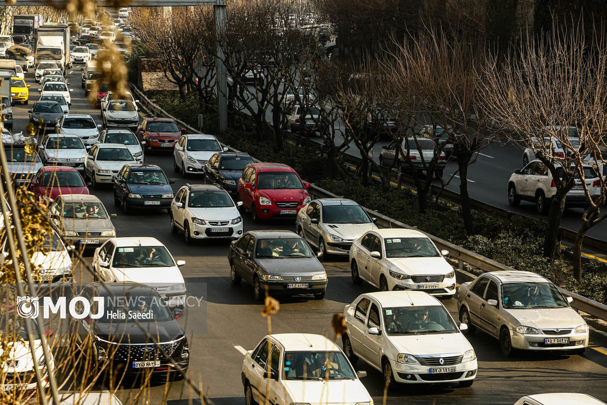 روزهای پر ترافیک آلوده  شهر تهران