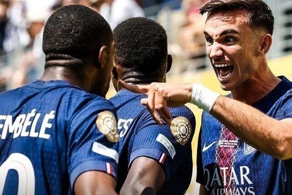 پاری سن ژرمن موقتا به صدر لیگ فرانسه آمد