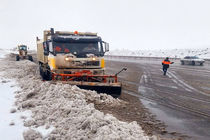 تلاش شبانه‌روزی راهداران در دل راه‌های برفی؛ اجرای ۹۰ هزار کیلومتر عملیات برفروبی