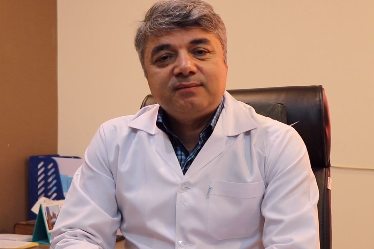 داریوش ذاکر