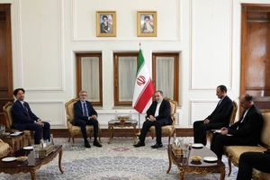 سفیر جدید فرانسه با عراقچی دیدار کرد