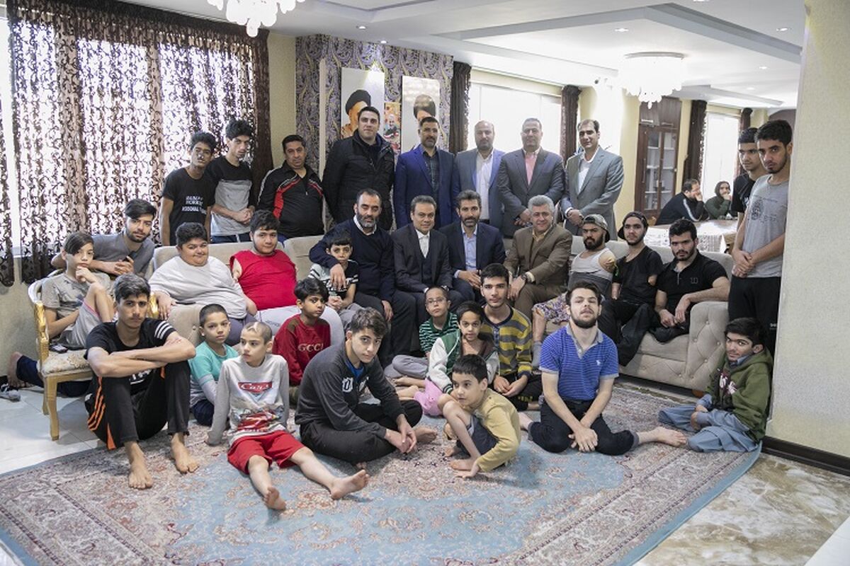 بازدید مدیرعامل بانک ملت از موسسه خیریه بهشت امام رضا (ع) (3)