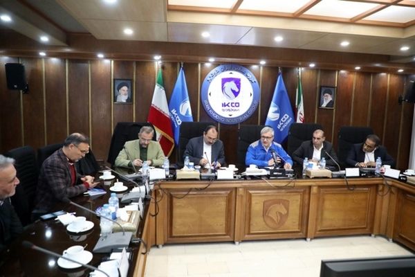 استقبال نمایندگان مجلس از برنامه‌های ایران‌خودرو در توسعه خودروهای هیبریدی