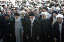 رهبر معظم انقلاب بر پیکر مطهر سردار سلیمانی نماز اقامه کردند