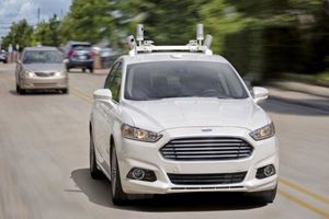 تاکسی های بدون سرنشین تا چند سال دیگر/آگاهی خودرو از تصادف قبل از راننده