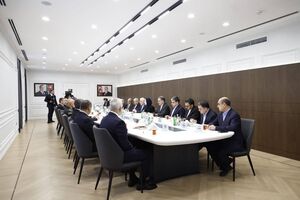 مجوز تردد زمینی برای بازرگانان و گردشگران صادر شود/ توافقات لازم برای راه‌اندازی بارانداز لجستیکی ریلی انجام شده است