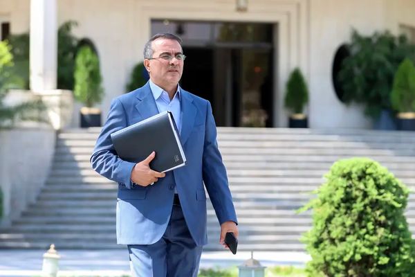 تصویب و فراخوان تربیت ۵۰۰ مدیر جوان برای تقویت مدیریت اجرایی کشور