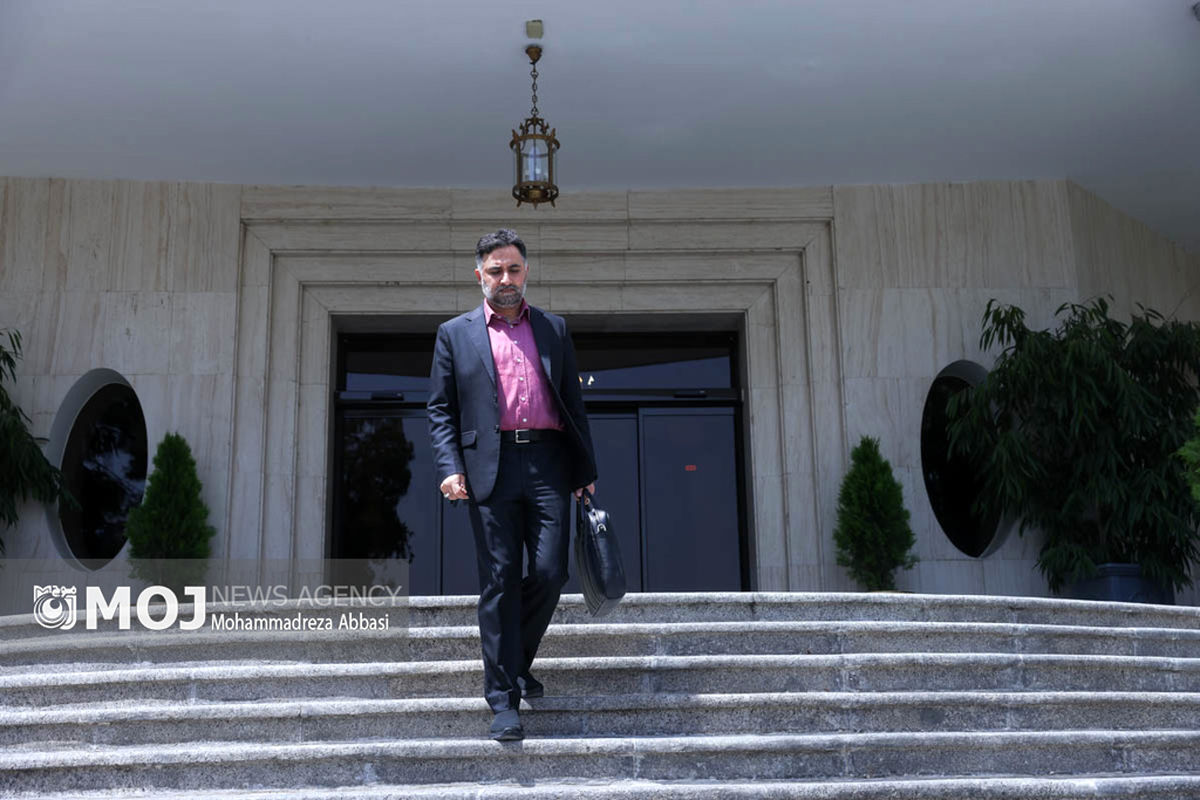 حاشیه جلسه هیات دولت - ۱۳ تیر