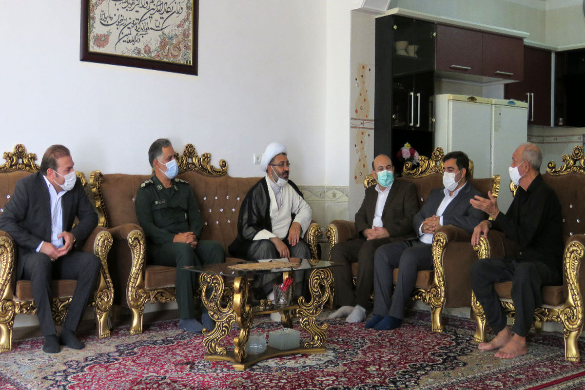 دیدار با خانواده شهدا