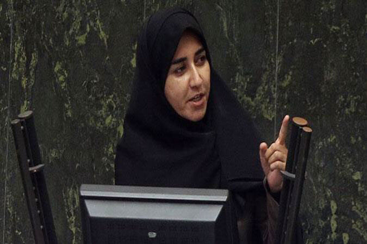 سارا فلاحی