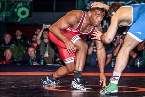 قهرمانی آمریکایی جهان شکست خورد