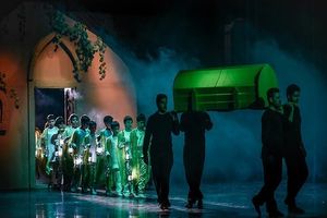 هفتمین شب اجرا نمایش «غبار» به شهدای مظلوم ناجا تقدیم شد