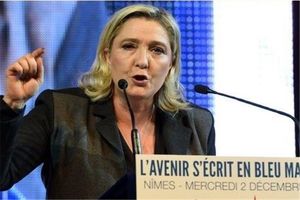 هیلاری کلینتون نماد جنگ است