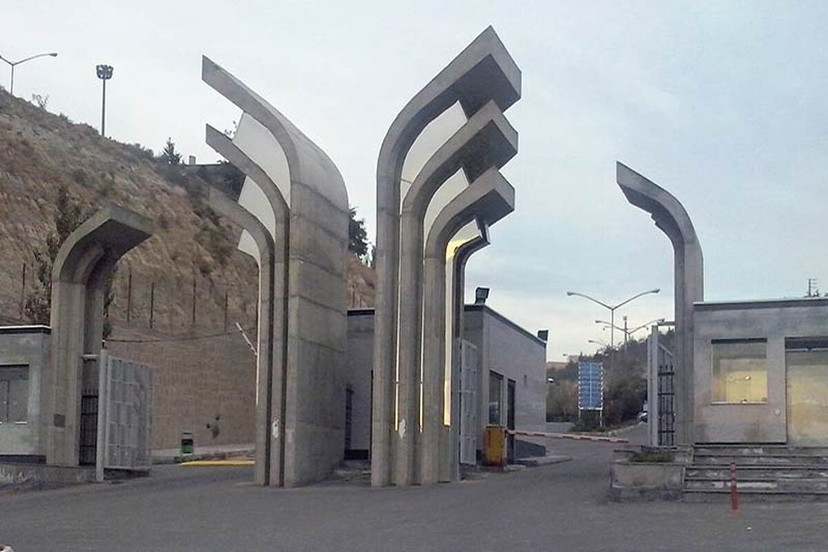 آزاد تبریز