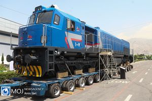 پیوند شبکه حمل و نقلی ایران با محوریت مناطق آزاد