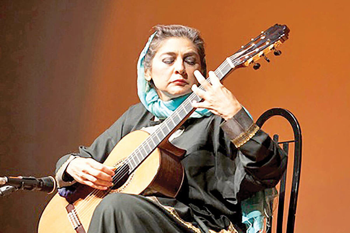 لی لی افشار