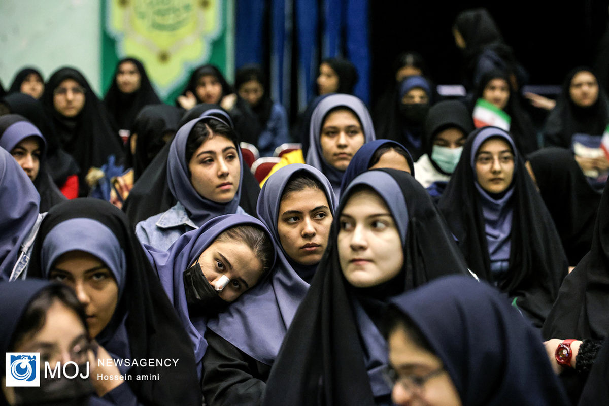 همایش جشن تکلیف سیاسی دانش آموزان