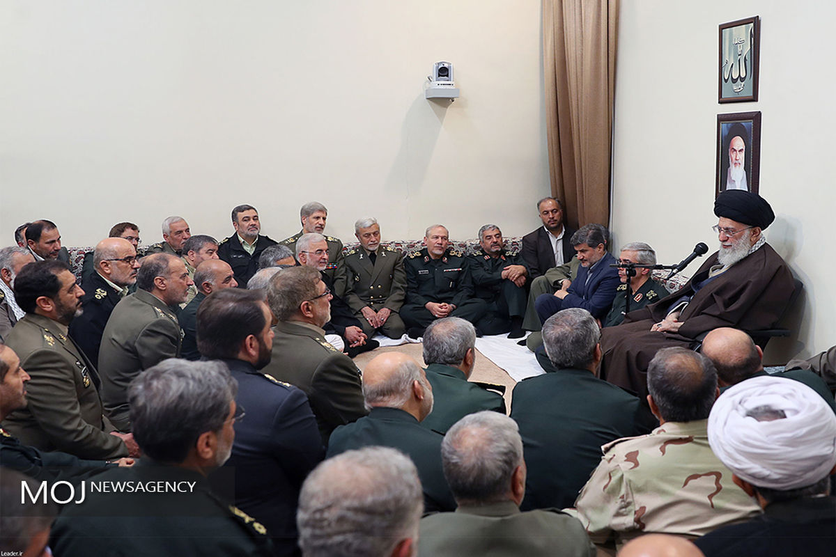 دیدار فرماندهان ارشد نیروهای مسلح با مقام معظم رهبری