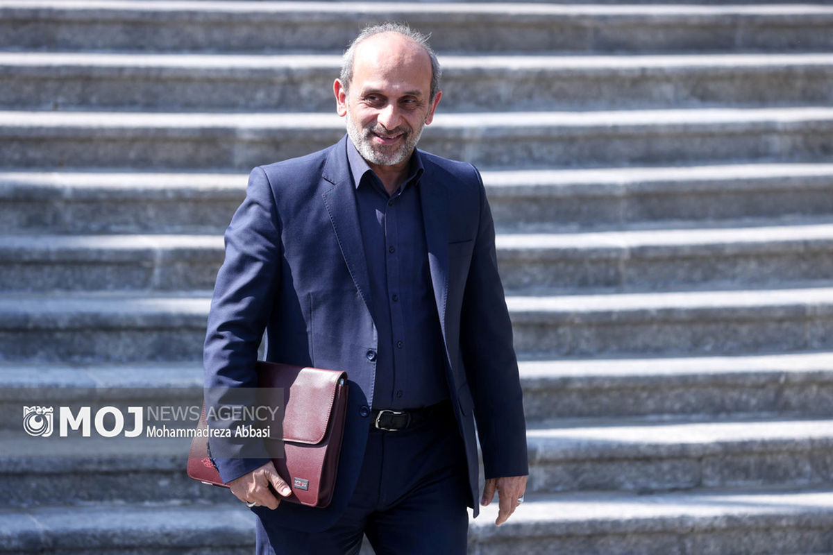 حاشیه جلسه هیات دولت - ۱۸مهر