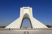 علت تیراندازی دیروز در میدان آزادی چه بود؟