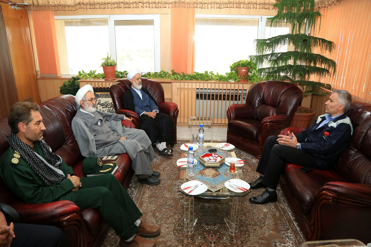 حضور نماینده مردم اصفهان در ذوب آهن اصفهان