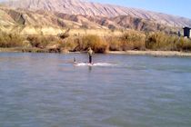 نجات جان راننده تراکتور گرفتار شده در رودخانه سیمره ایلام